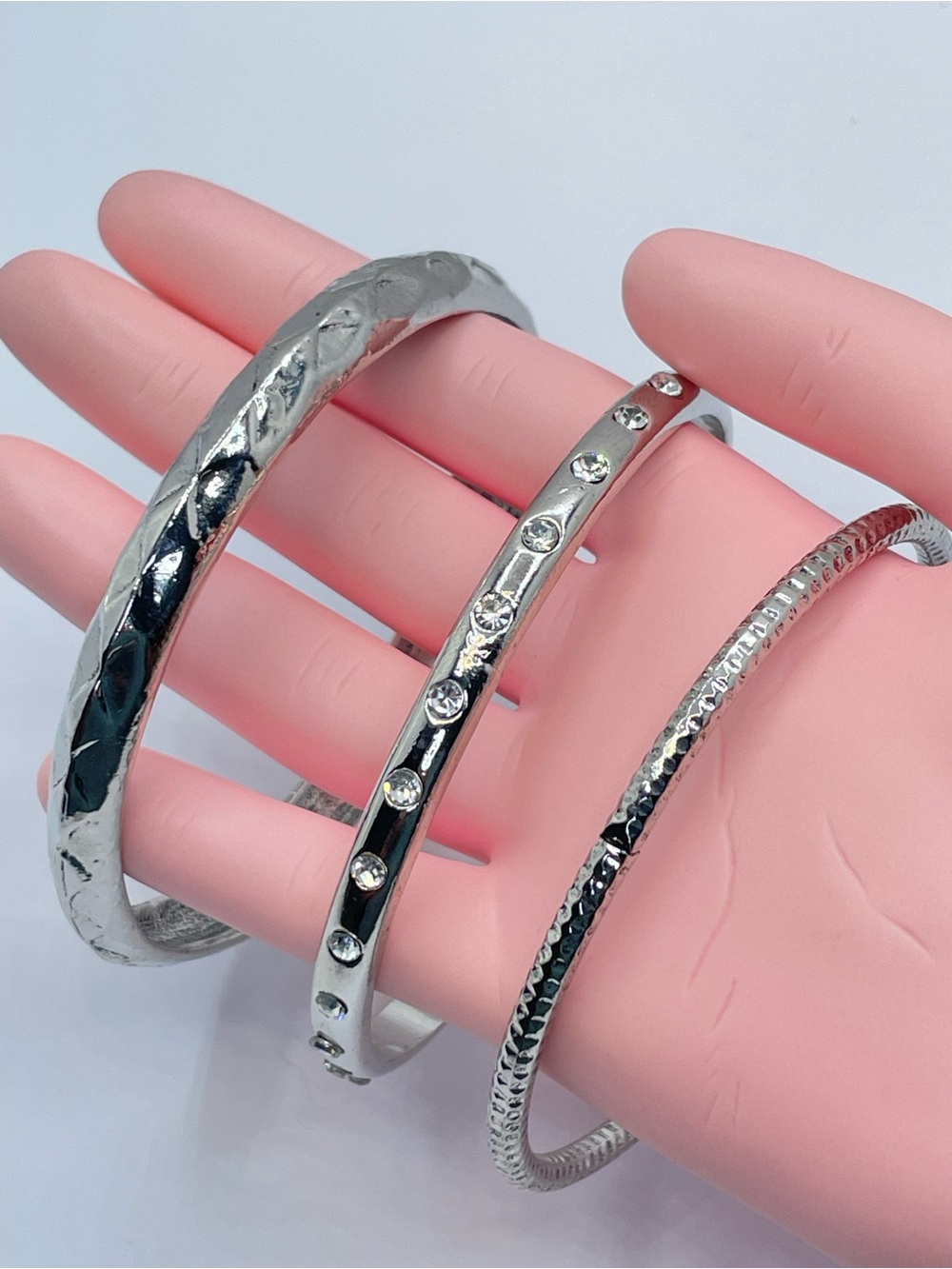 Silver Tone Stackable Bangle Set Rhinestone Textured Bracelets - Picture 2 of 6